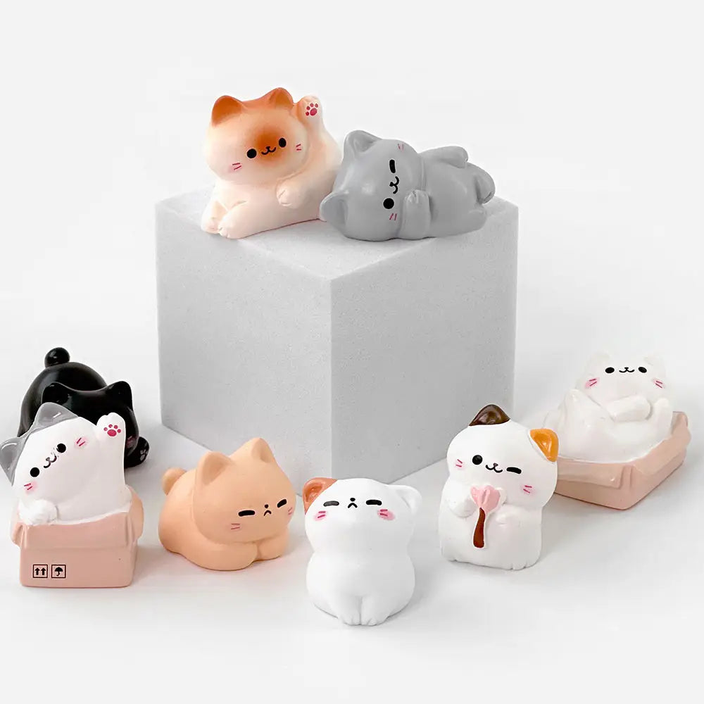 Random Cozy Cat Miniature Figure Blind Box