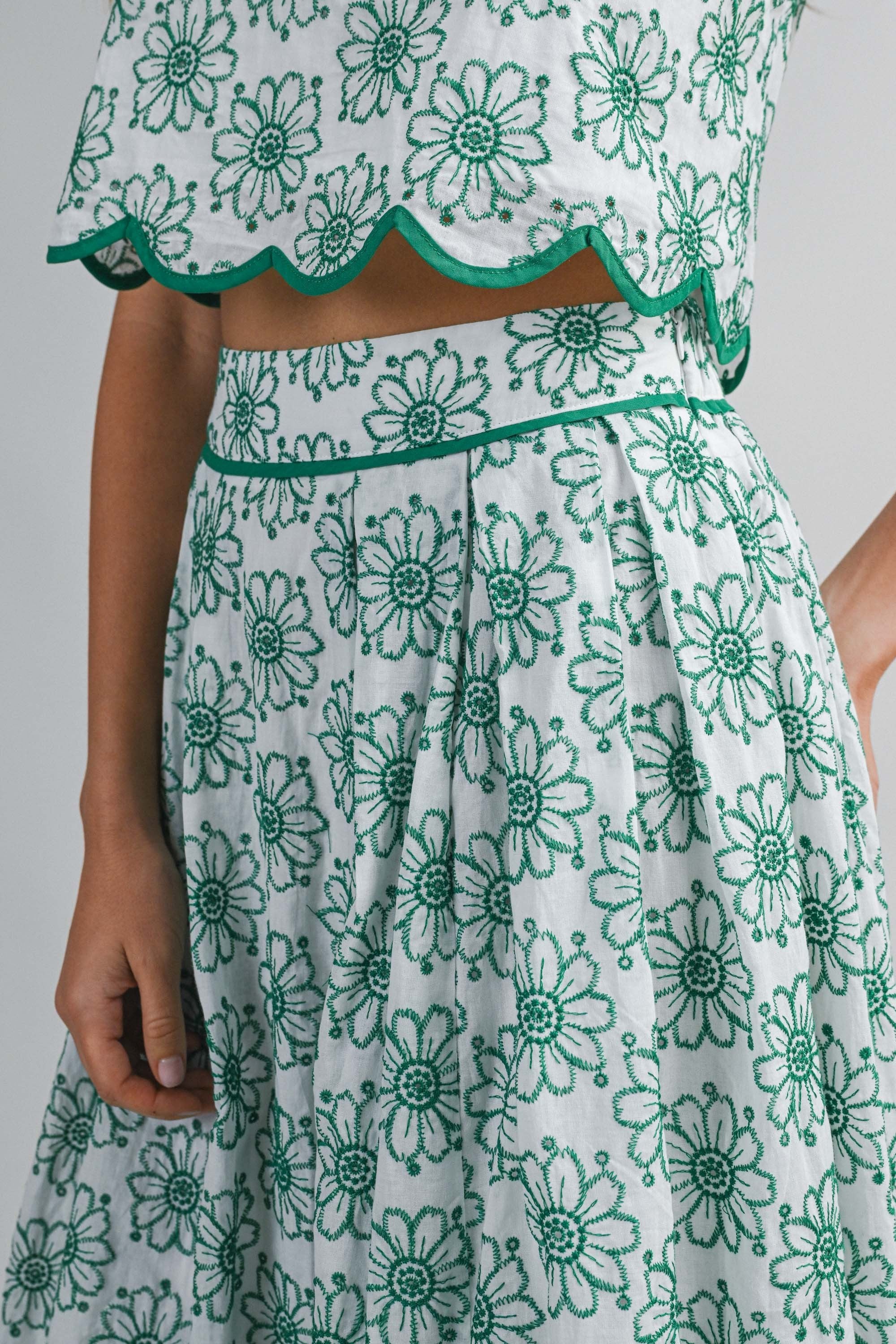 Marigold Meadow Scallop Set