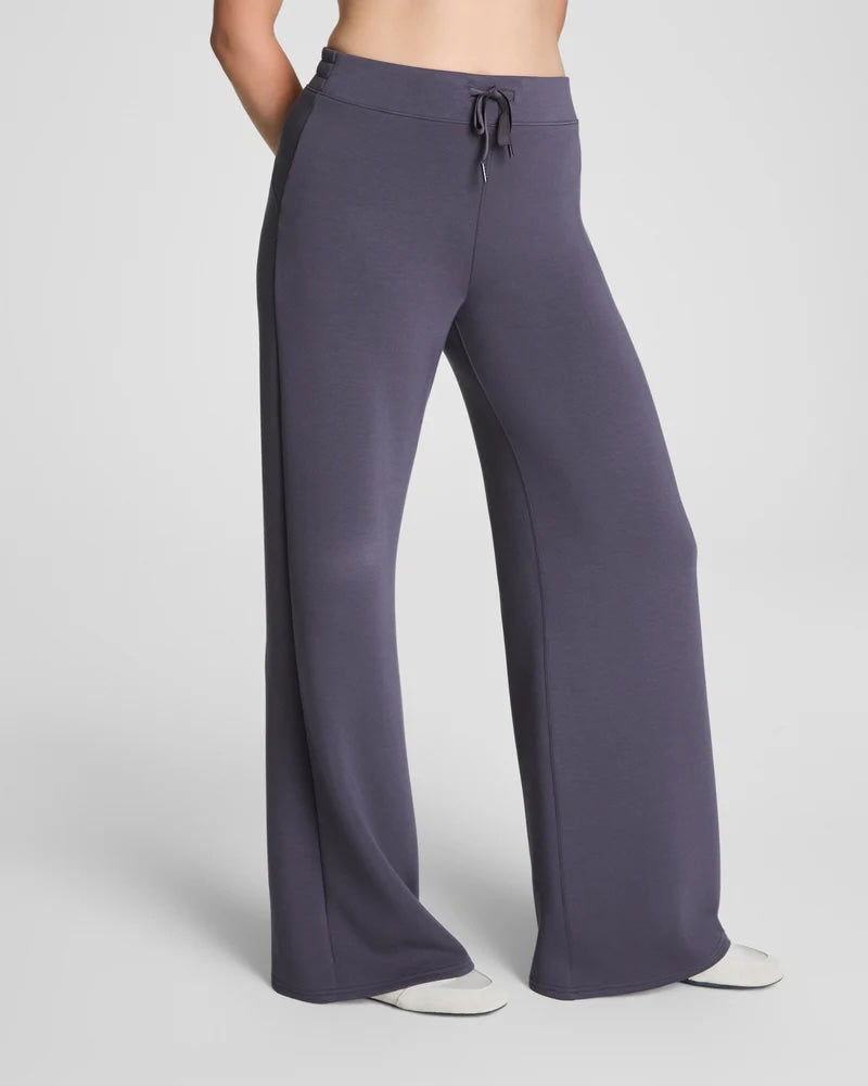 AirEssentials Wide Leg Pant