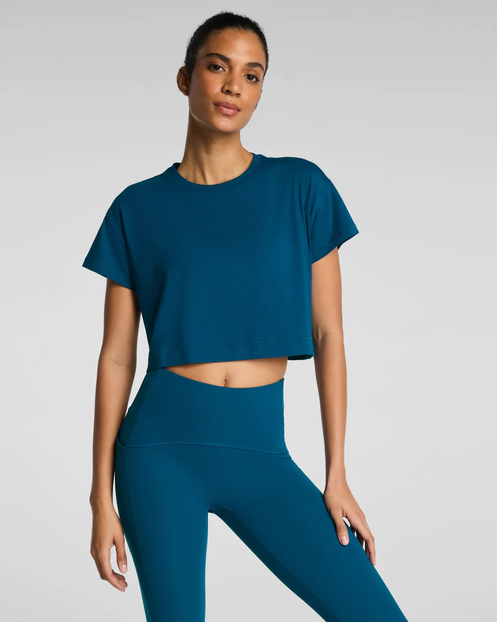 Outpace Cropped Tee