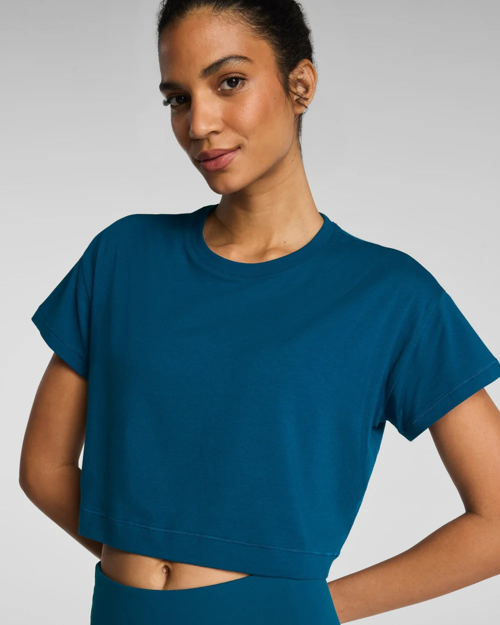 Outpace Cropped Tee