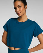 Outpace Cropped Tee
