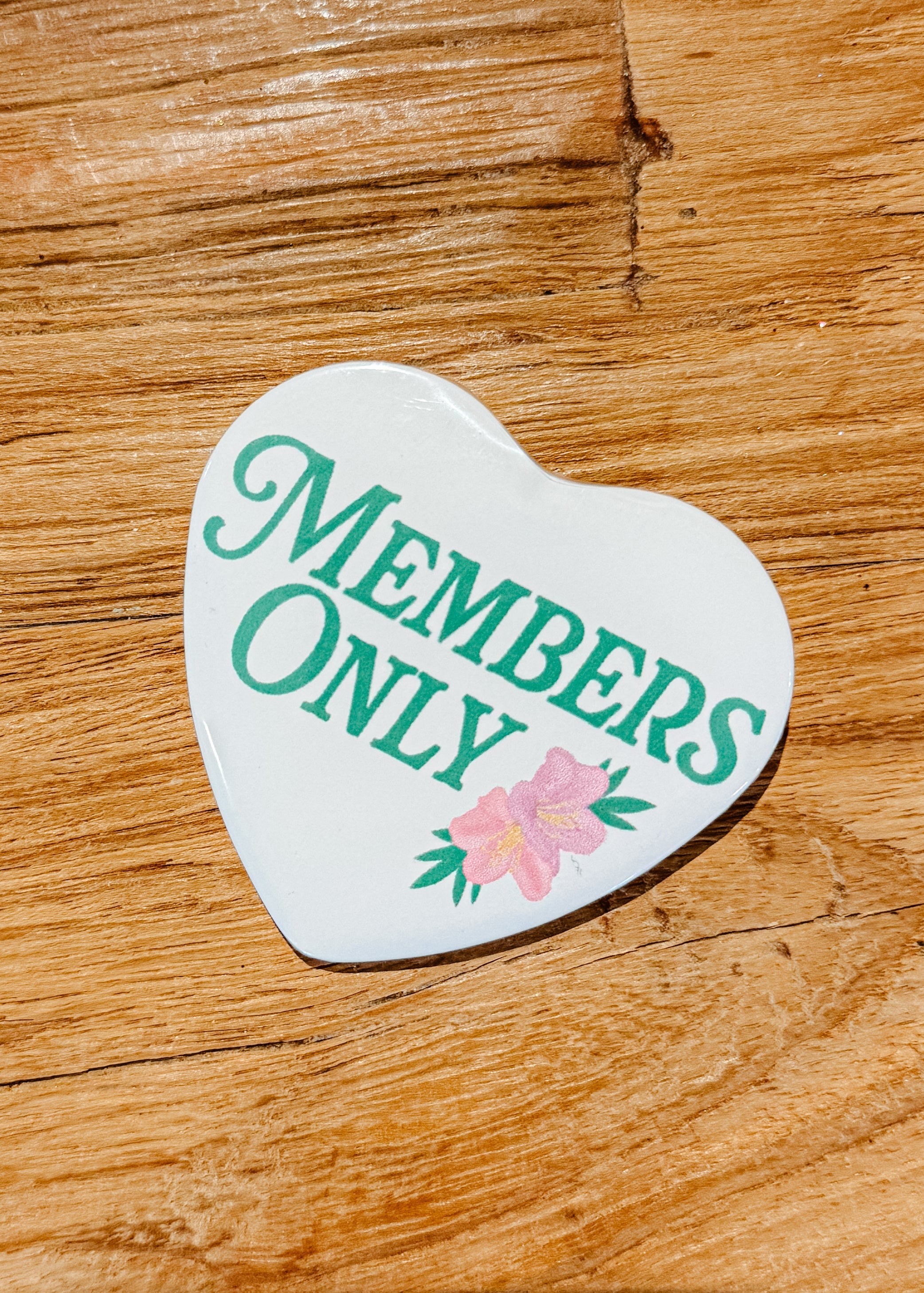 Augusta Graphic Button