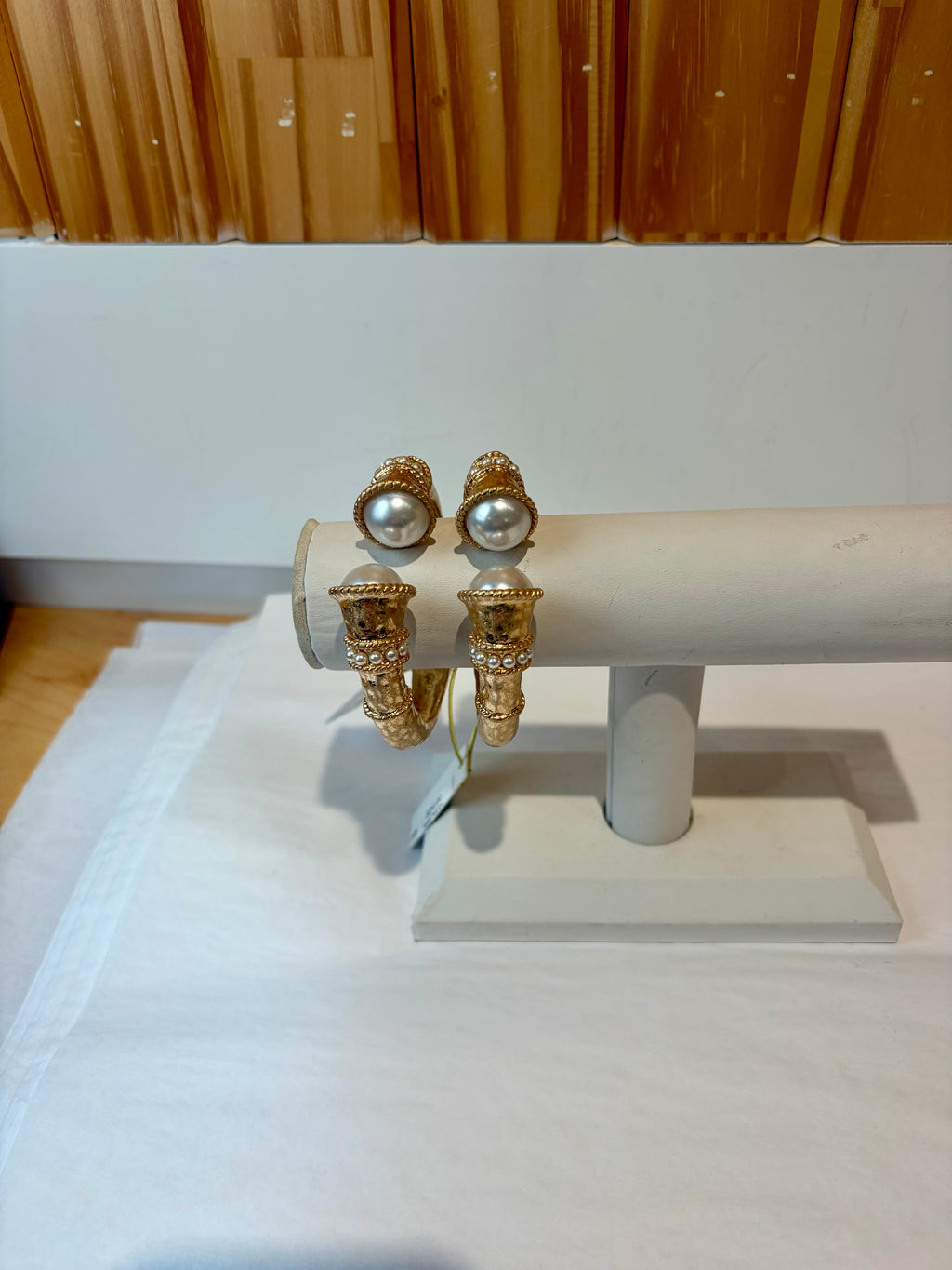 Rowan Pearl End Hammered Hinge Bracelet