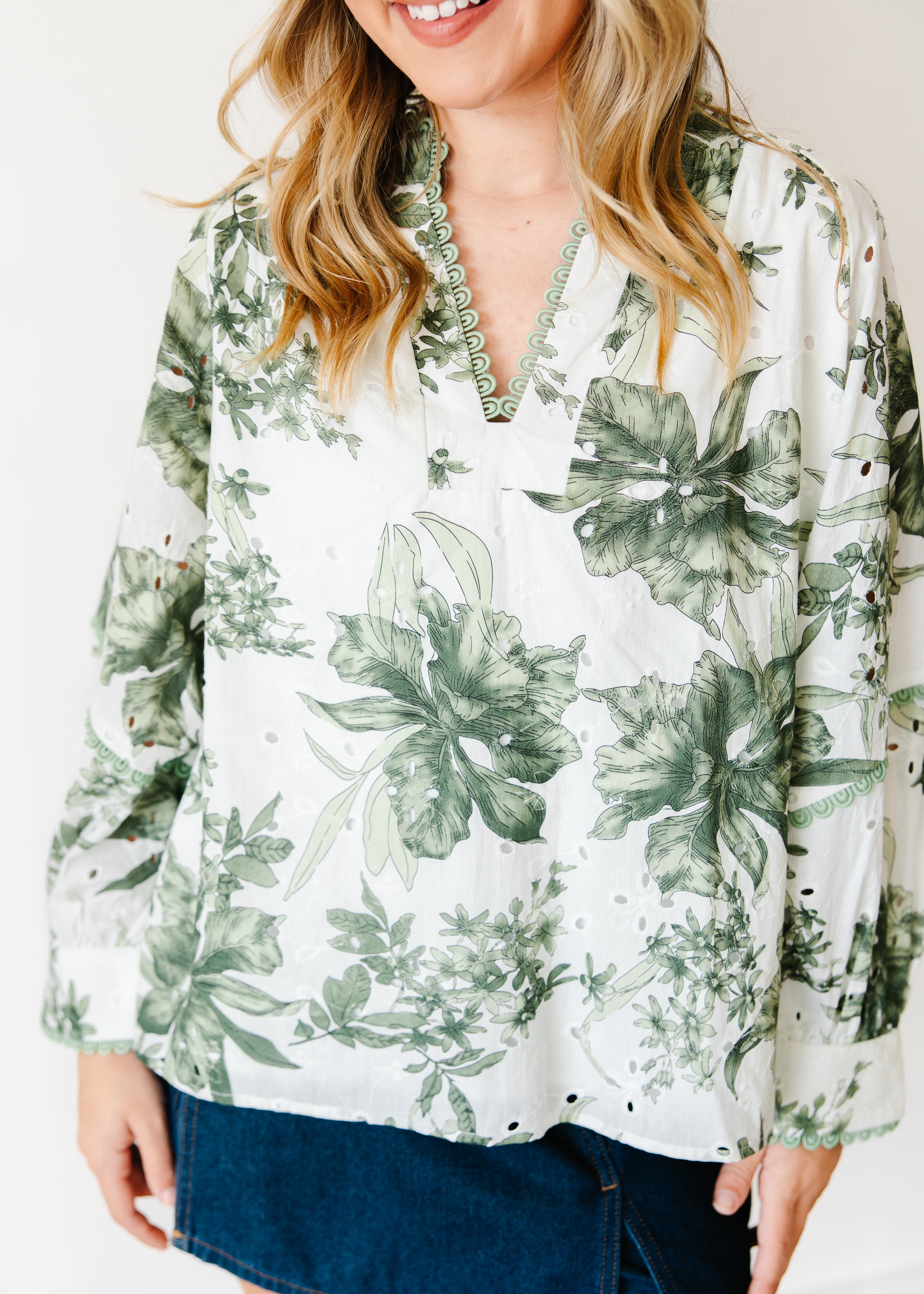 Bailee Floral Eyelet Top