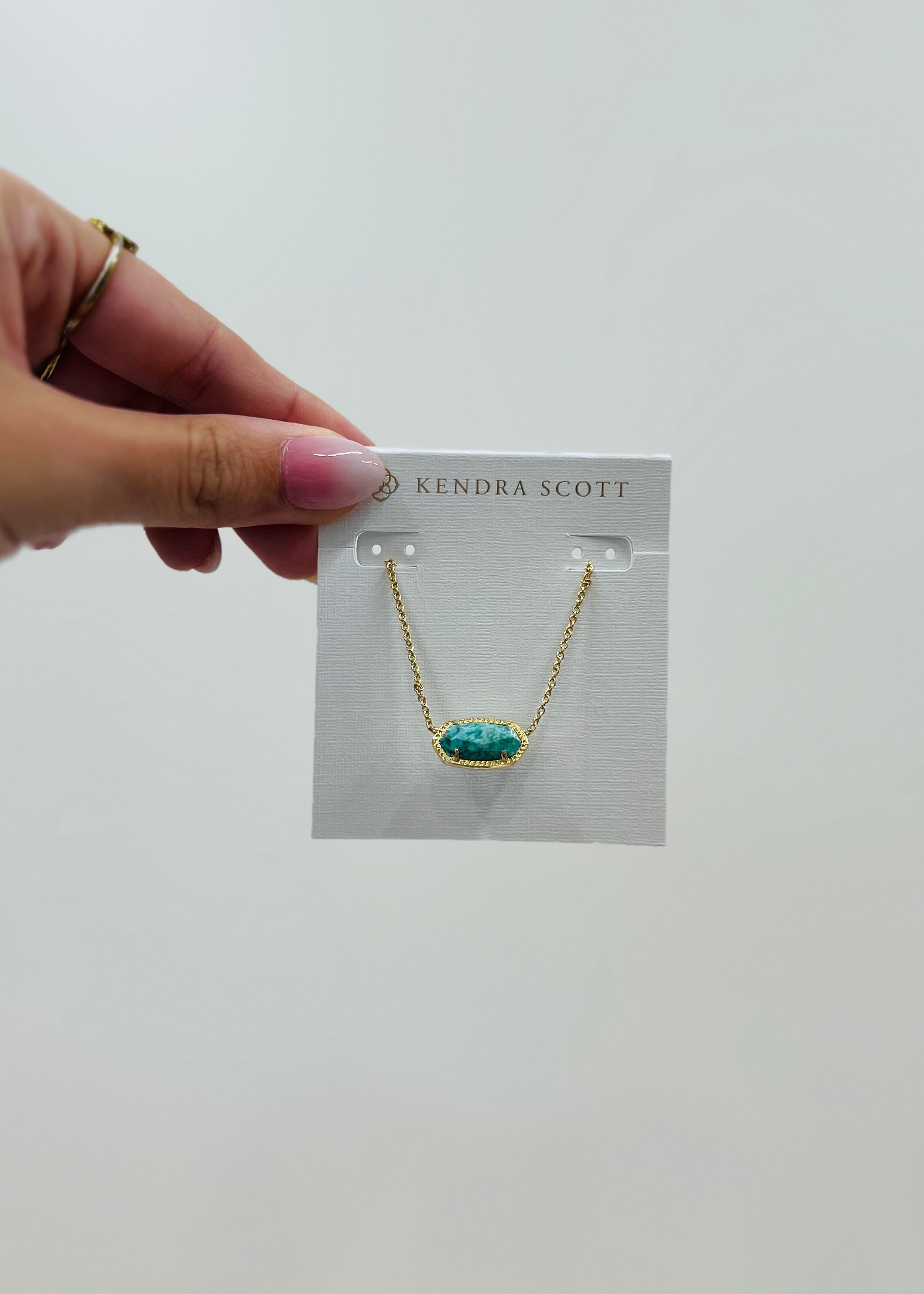 Elisa Pendant Necklace