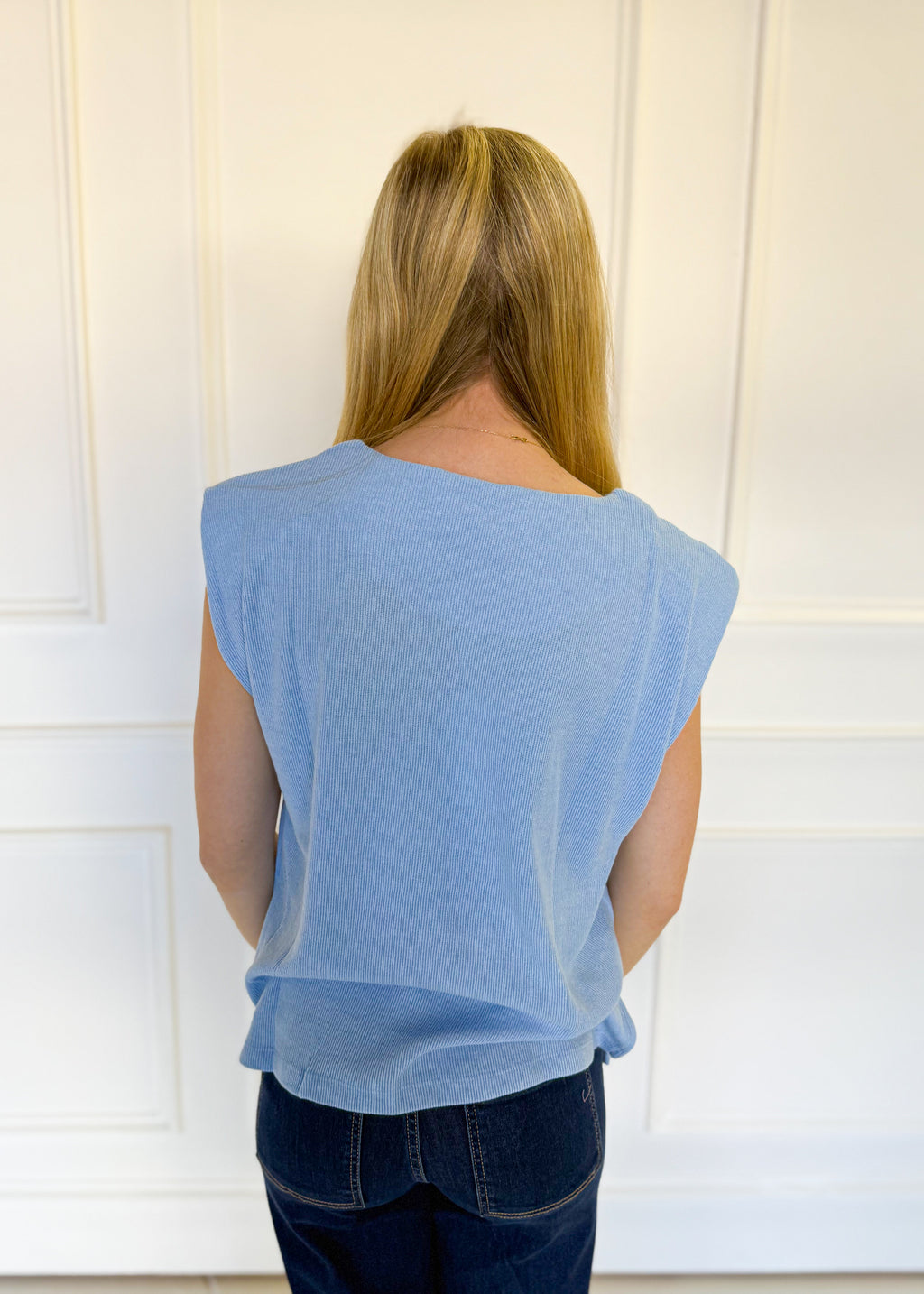 Callie Center Seam Sleeveless Top