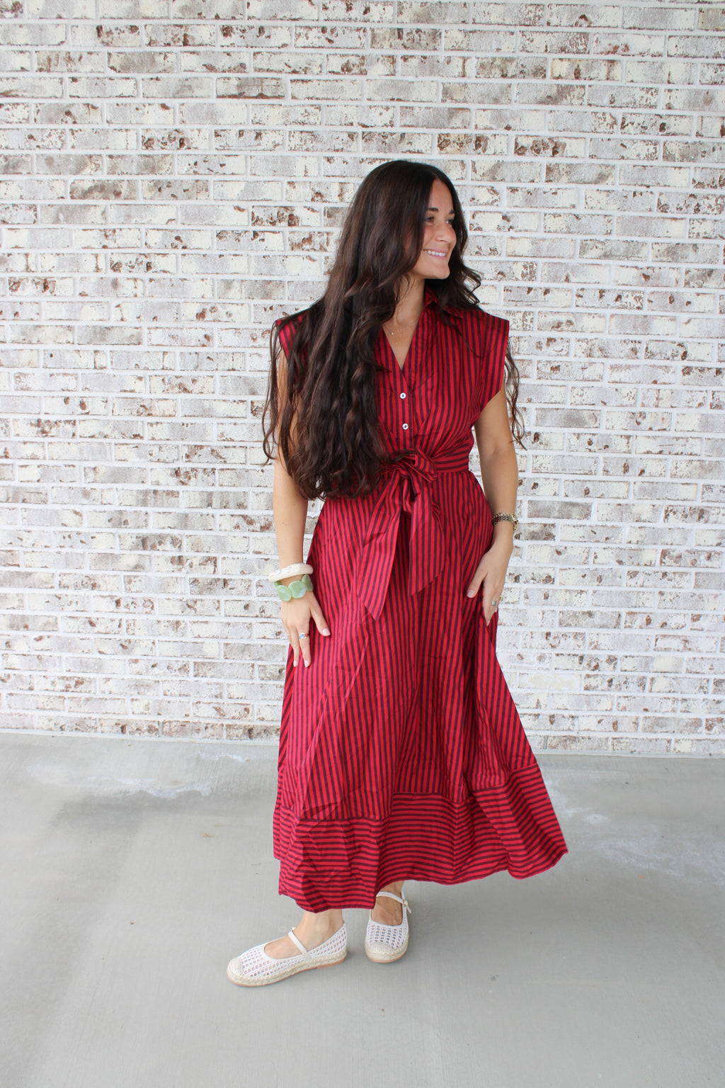 Sleeveless Stripe Tie Waist Midi Dress in Red Brown