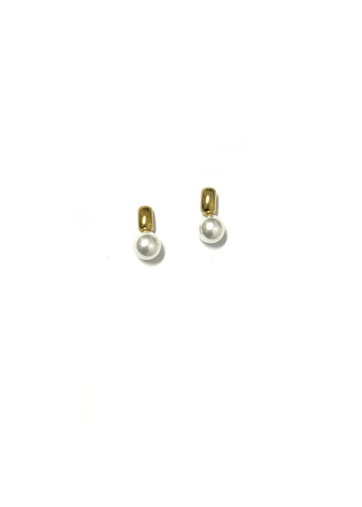 Hollin Pearl Earrings