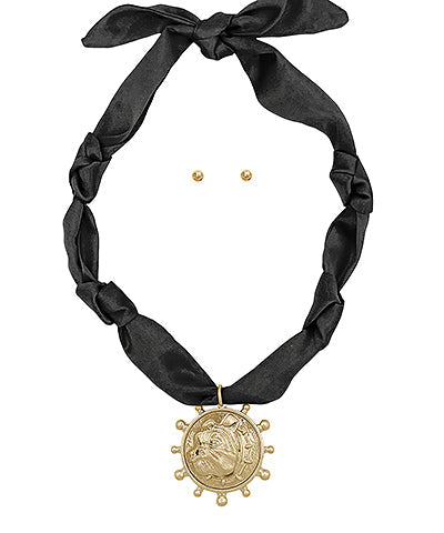 Bulldog Round Pendant Scarf Necklace