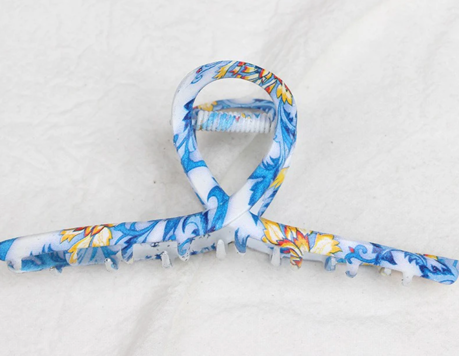 Vintage Toile Pattern Porcelain Hair Claw Clips