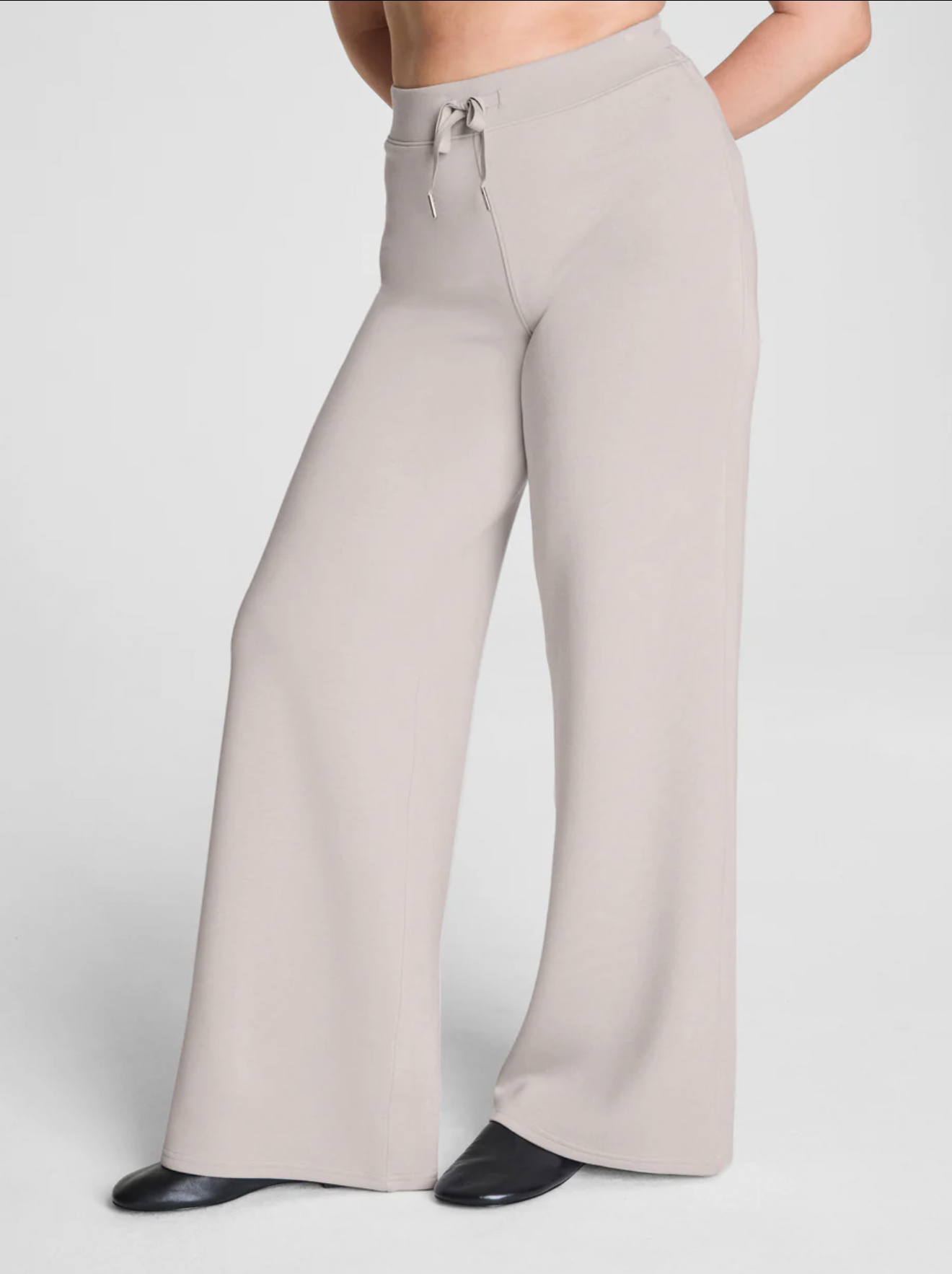 AirEssentials Wide Leg Pant