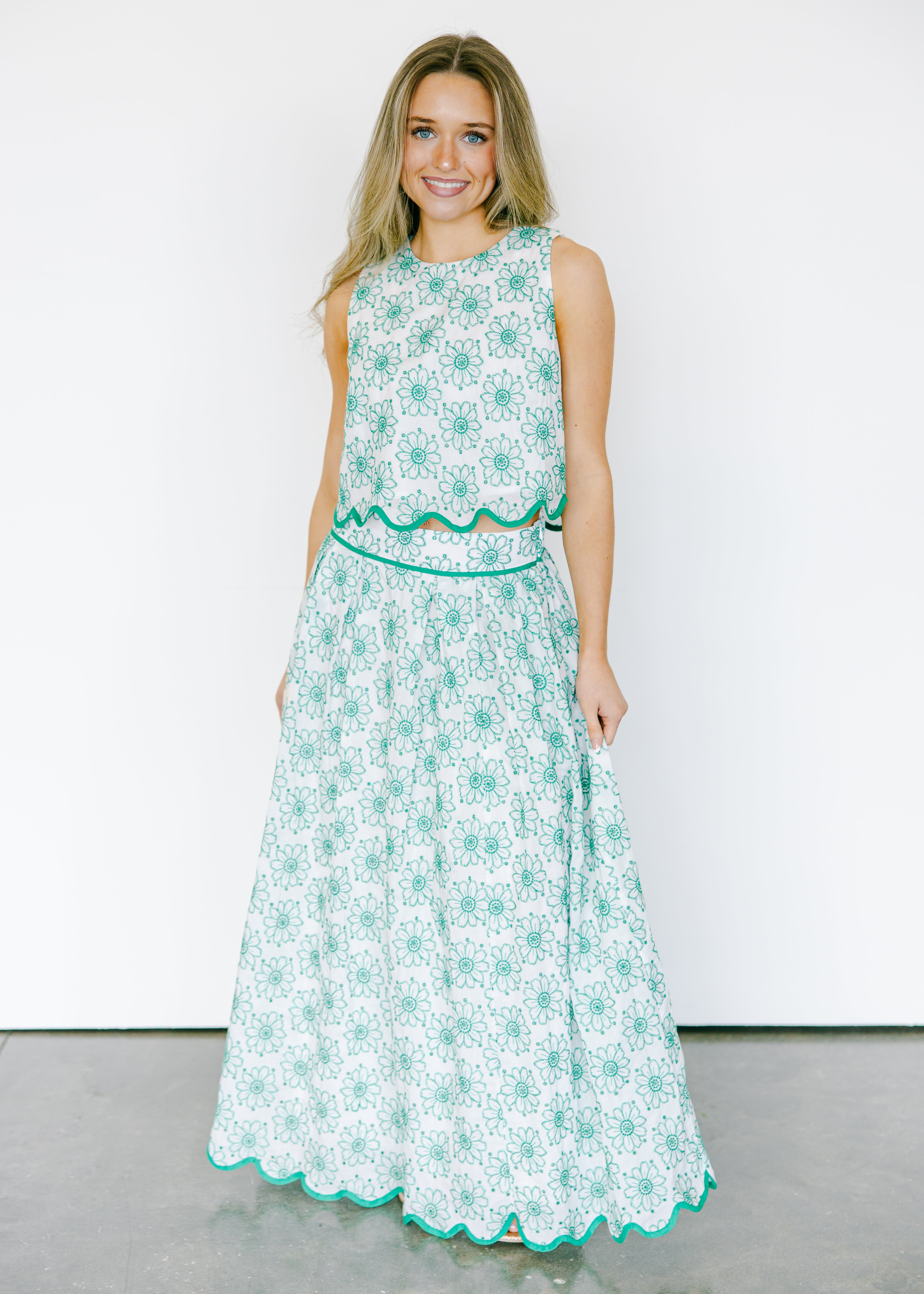 Marigold Meadow Scallop Set