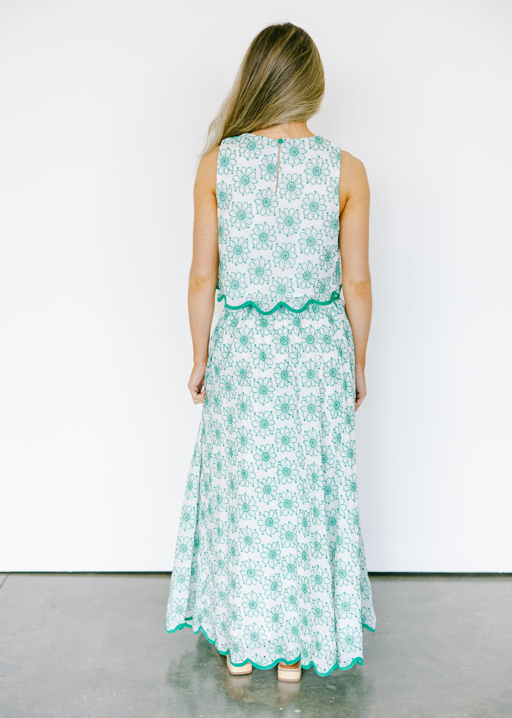 Marigold Meadow Scallop Set