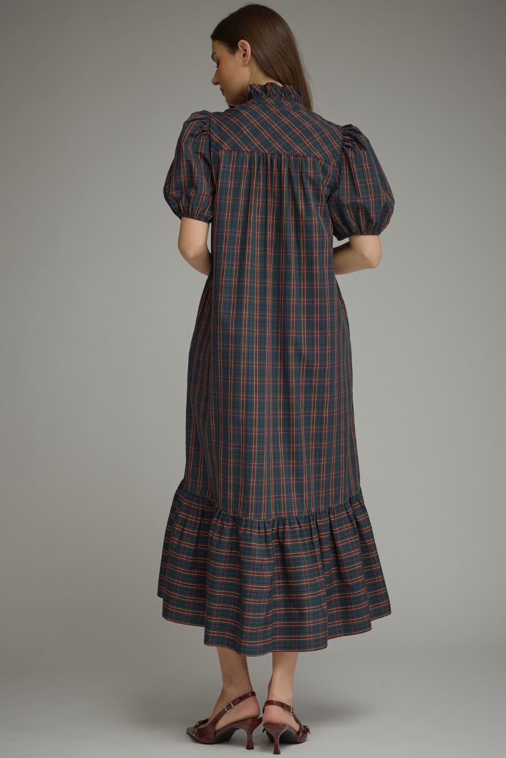 Zyla Ruffle Collar Midi Dress
