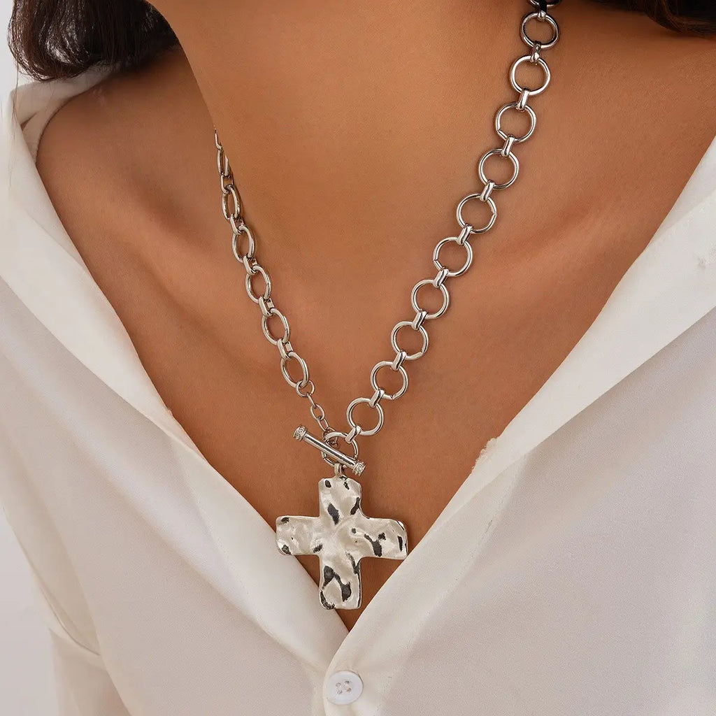 Notable Hammered Cross Toggle Necklace