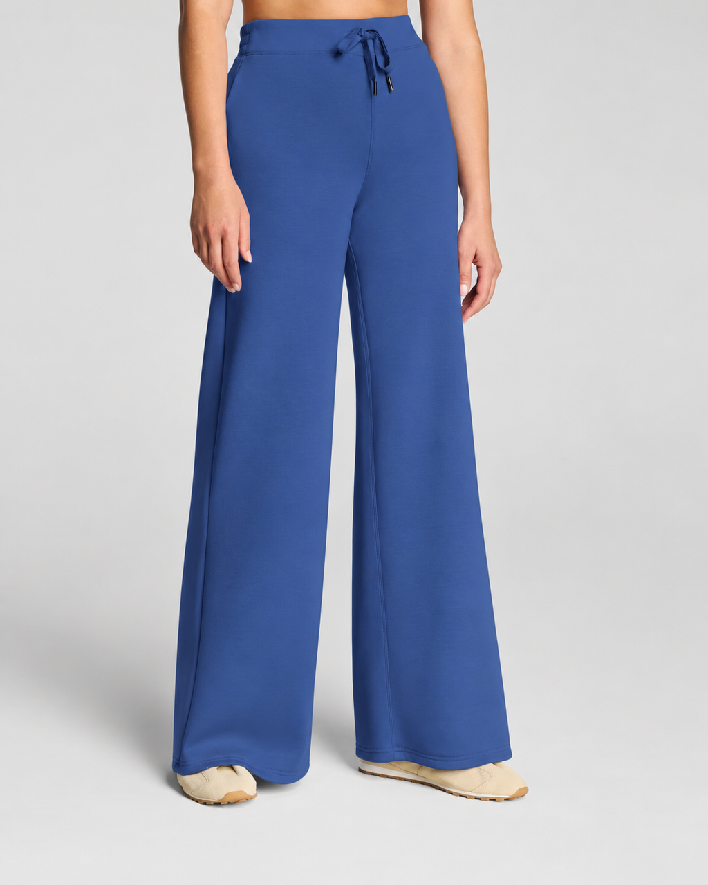 AirEssentials Wide Leg Pant