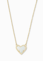 Ari Heart Short Pendant Necklace